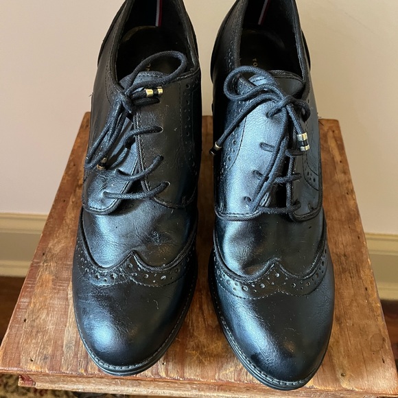 Tommy Hilfiger Black Lace Up Heels - Picture 3 of 9